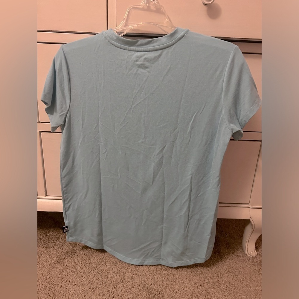 Reebok tee - Picture 2 of 2